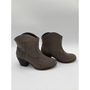 Women’s Soundoff Vintage Worn Boot Brown Size 6.5